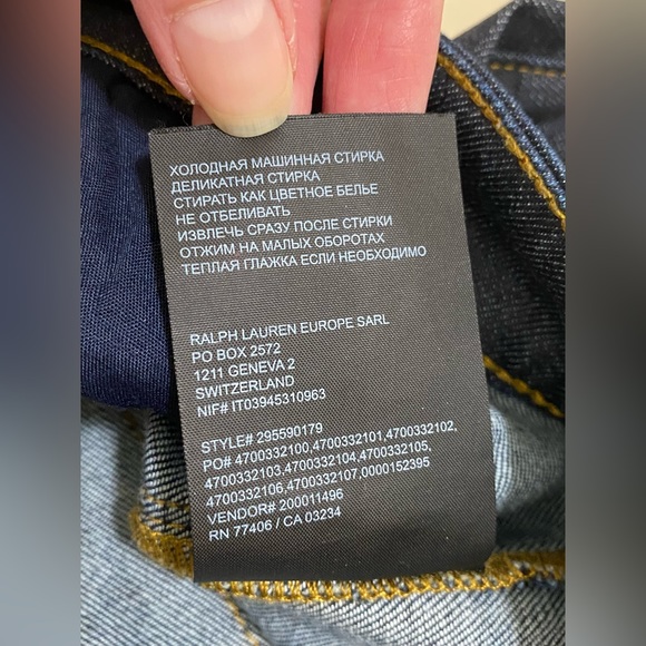 Club Monaco cropped jean. EUC - Picture 9 of 13